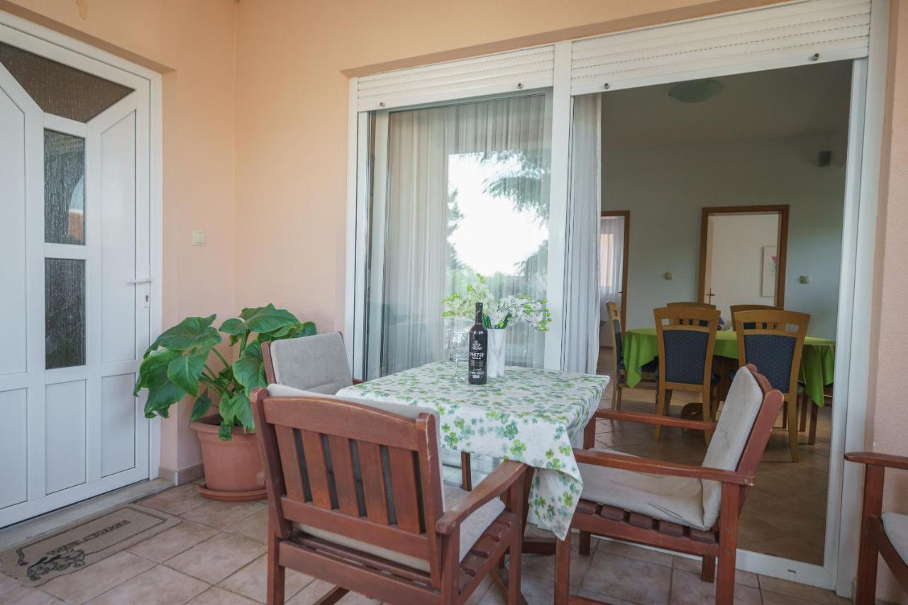 Apartmani Nedoklan Srima Exterior foto